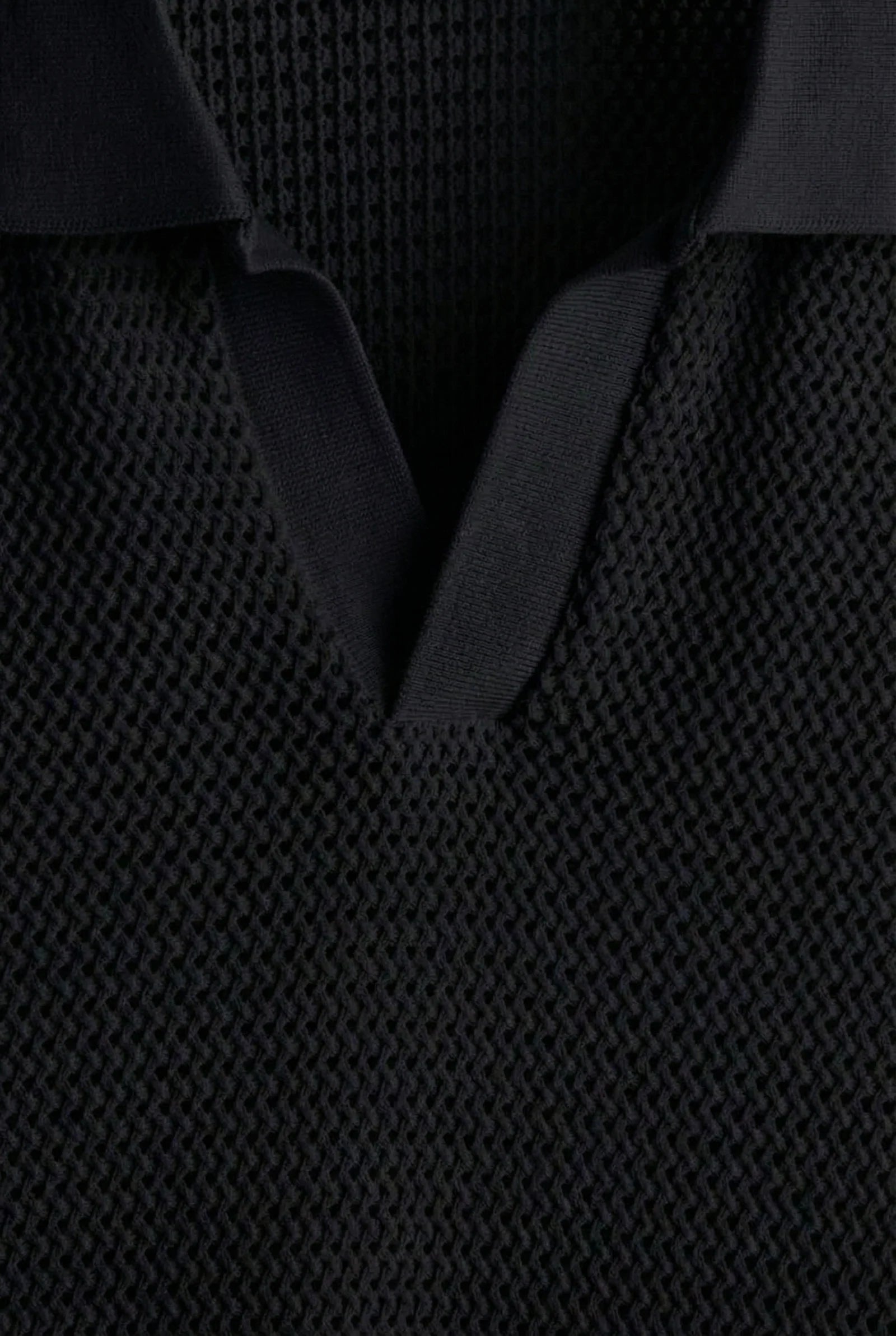 BLACK KNIT POLO